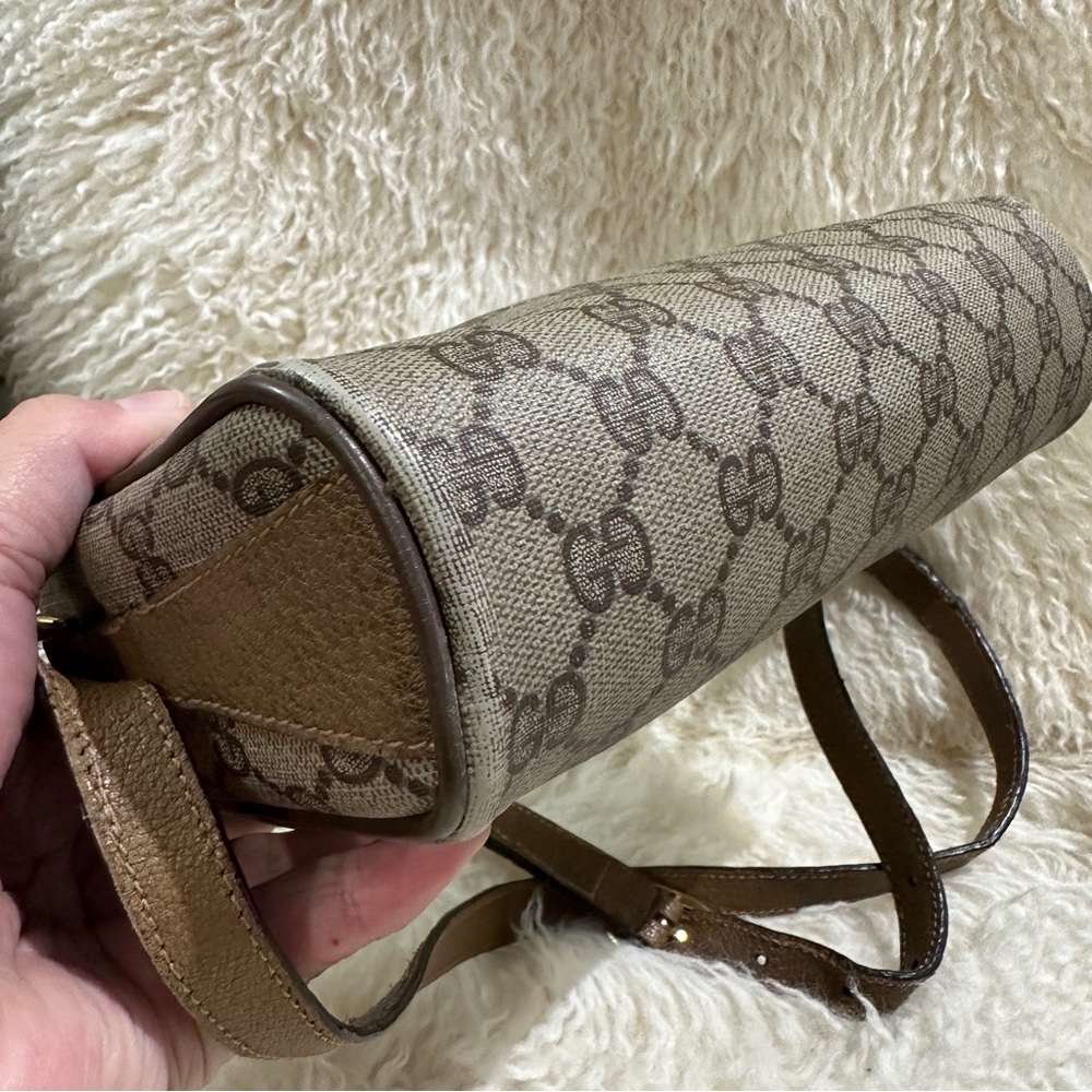 Authentic Vintage Gucci - Picture 12 of 16